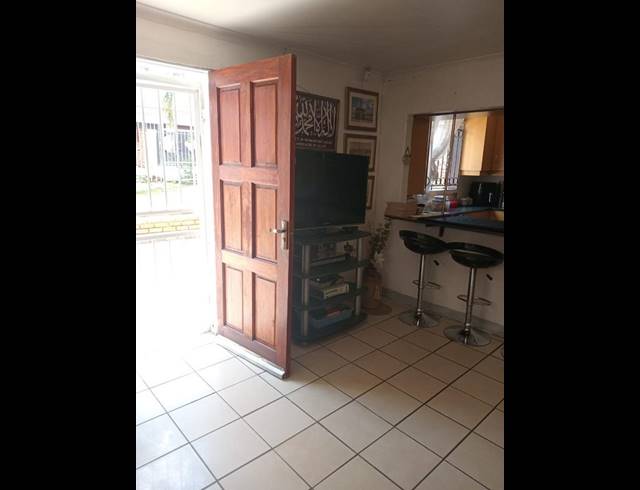 3 BEDROOM HOUSE FOR SALE IN LOTUS GARDENS